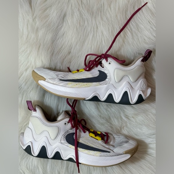 Nike Giannis Immortality 2 Athletic Basketball Shoes Sail Smoke Gray Yellow - Picture 3 of 7